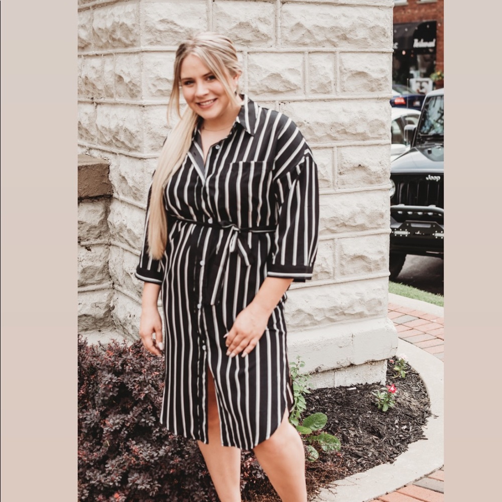 Black/White button down dress
